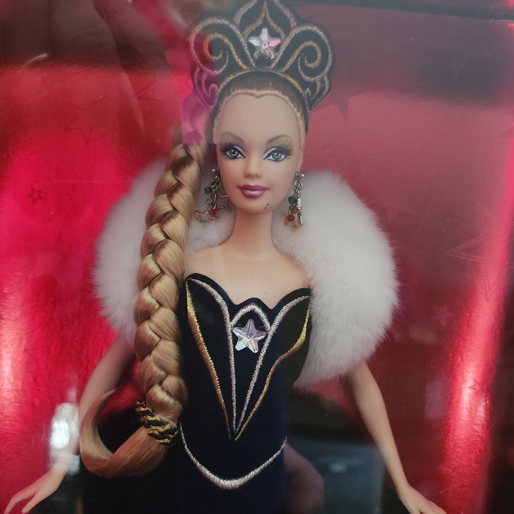 🎄🎁NRFB 2006 Holiday Barbie – Bob Mackie Collectible Mattel Mint In Box Giftset - Picture 2 of 3